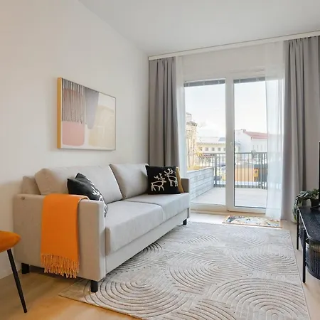 Arctic By Lapland Host 罗瓦涅米